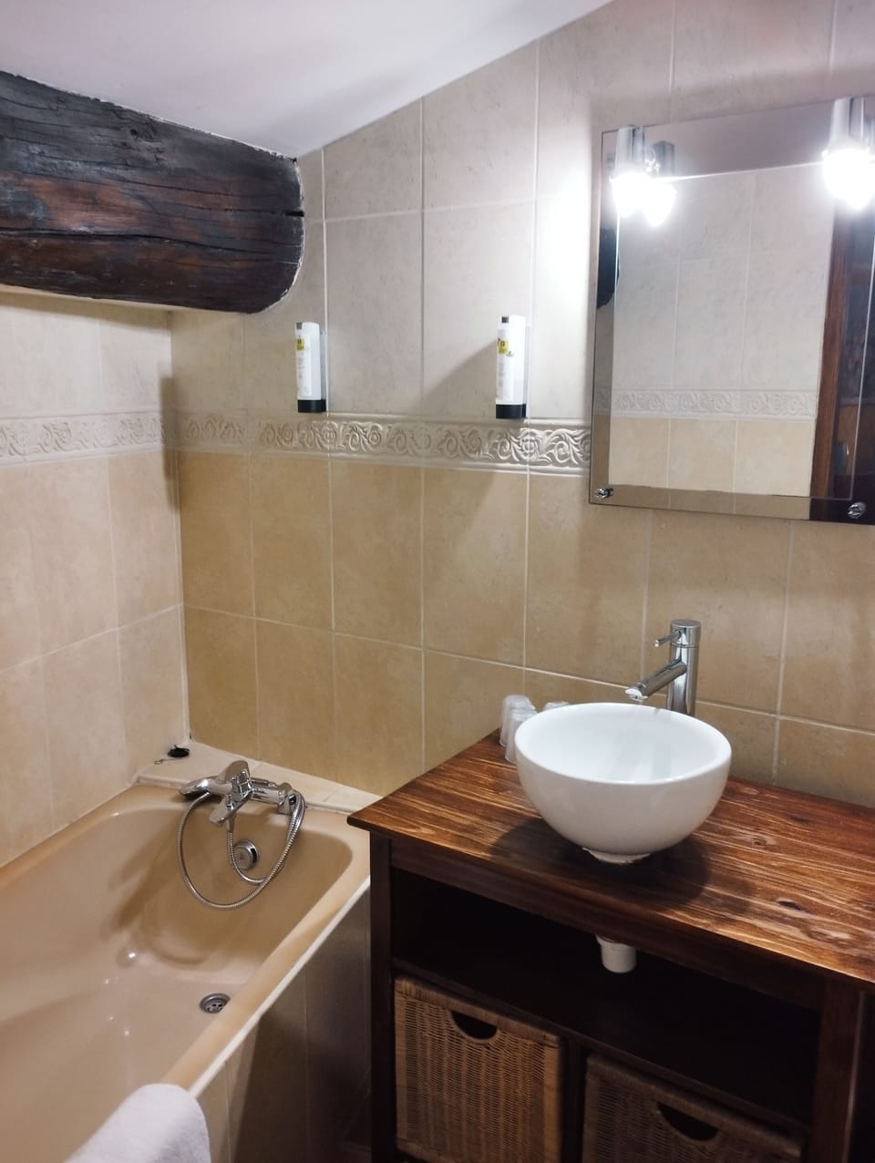 Standard Triple Room | Desk, blackout drapes, iron/ironing board, free WiFi