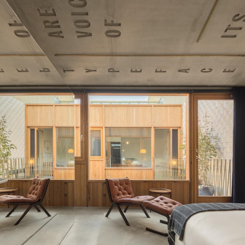 City Room, 1 Queen Bed, Courtyard View | Premium bedding, in-room safe, individually decorated