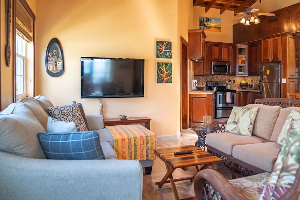 Living area with flat screen TV