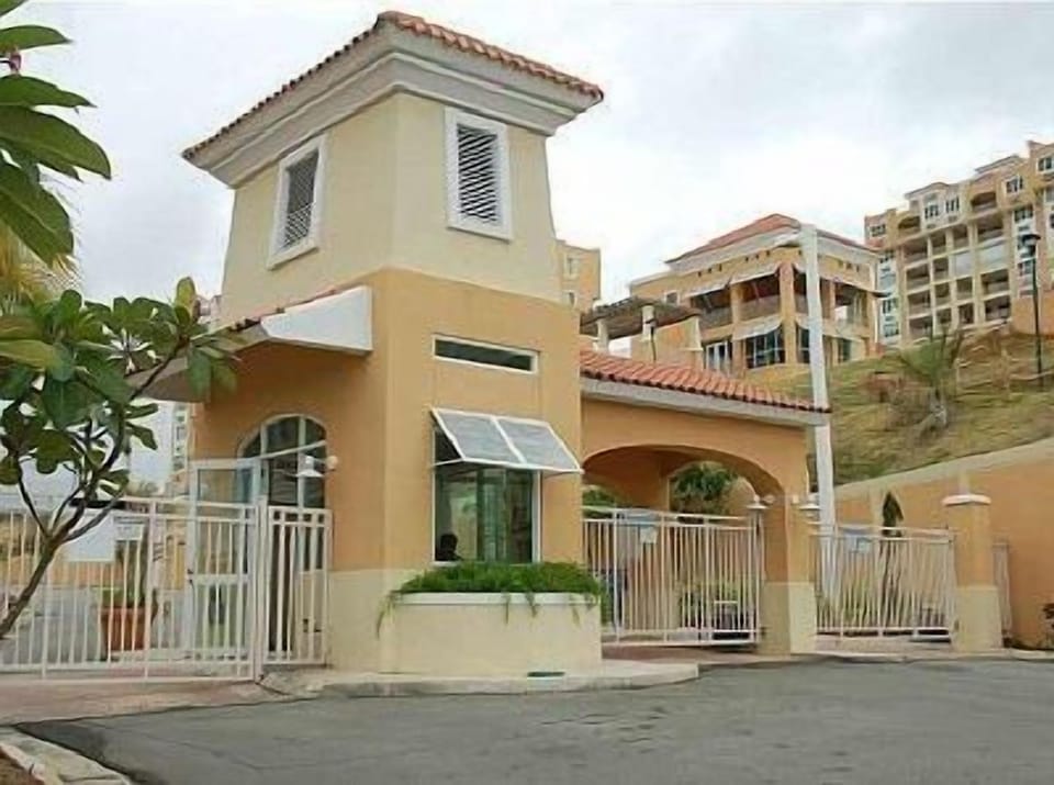 Peña Mar Ocean Club - Gated Main Entrance with 24HR Security.