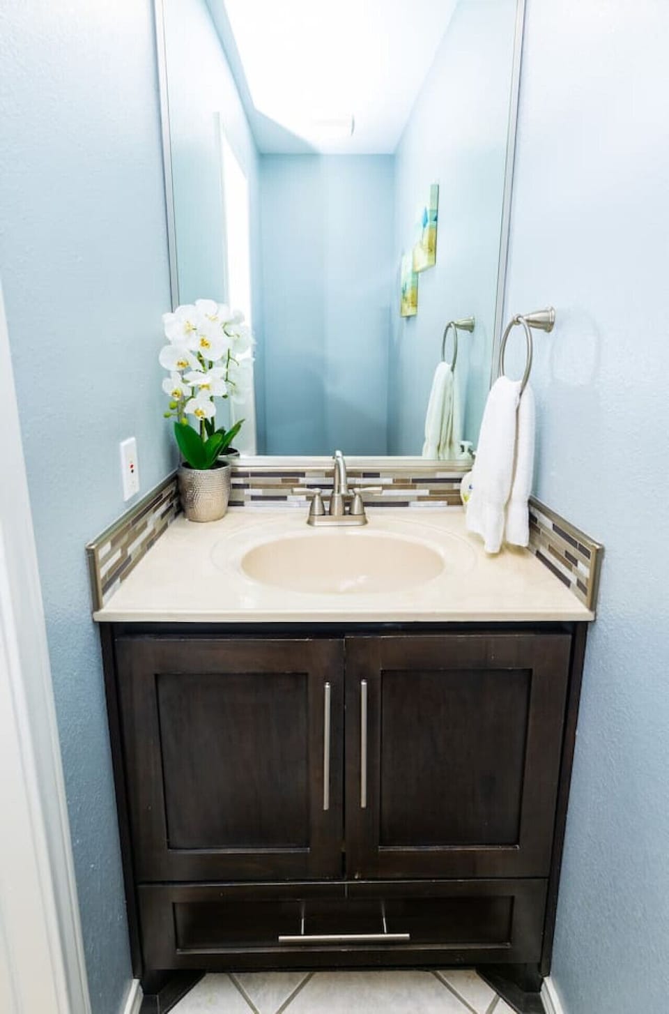 Full Bathroom in Guest Bedroom