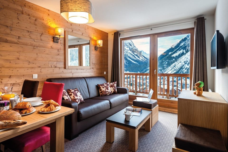 You will love our cozy and rustic 3 bedroom apartment.