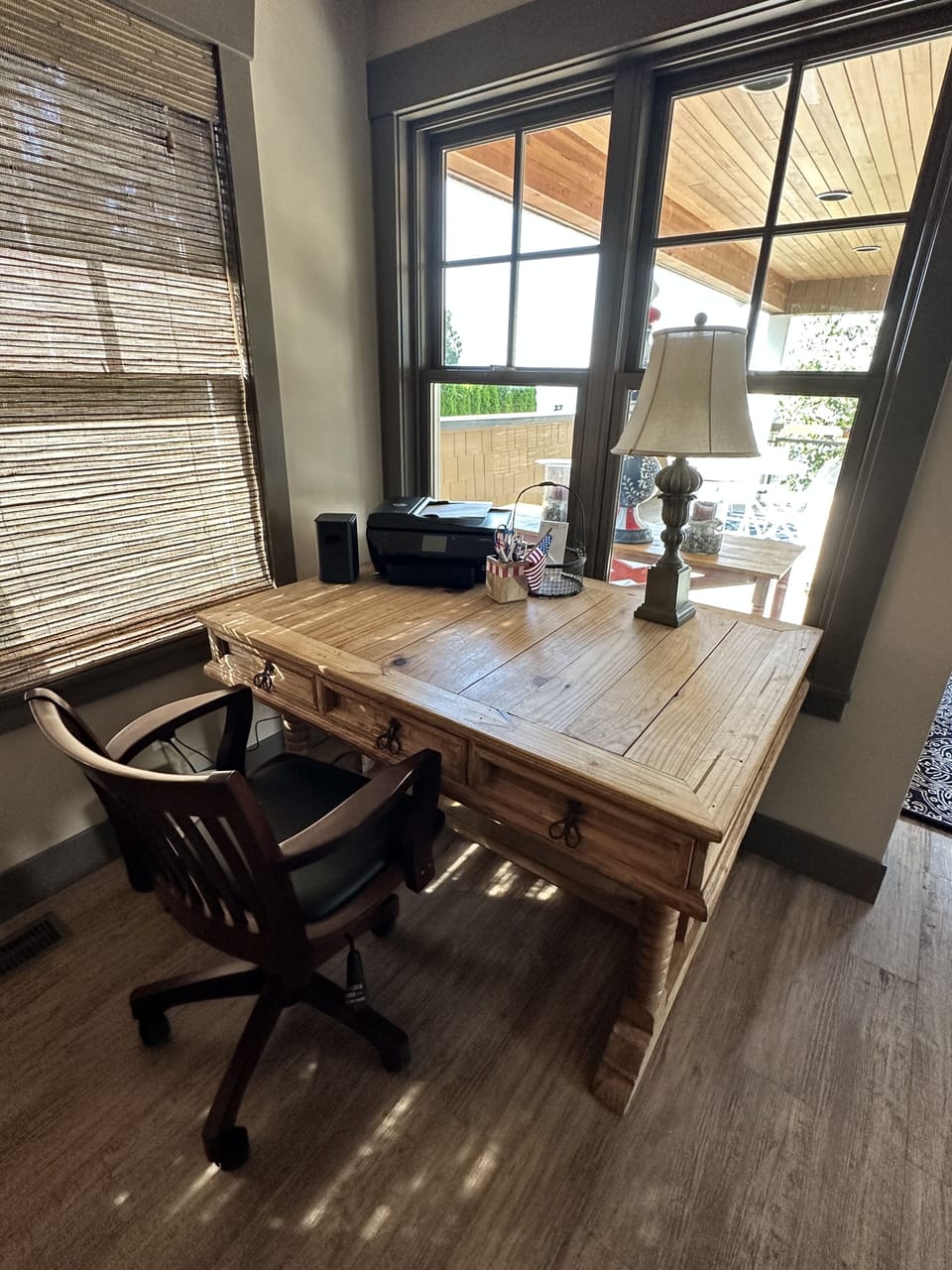 Office area with Wifi printer