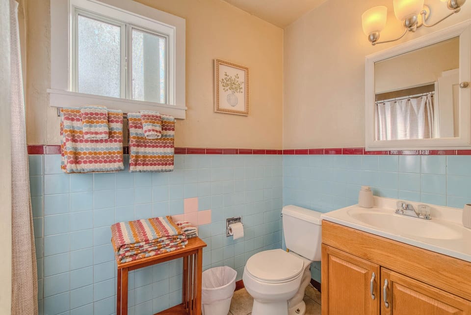 Retro tile in bathroom