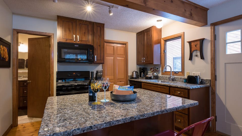 Completely new Kitchen! All new appliances