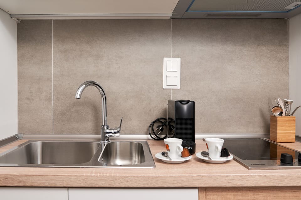 Standard Studio, 1 Double Bed | Blackout drapes, soundproofing, free WiFi, bed sheets