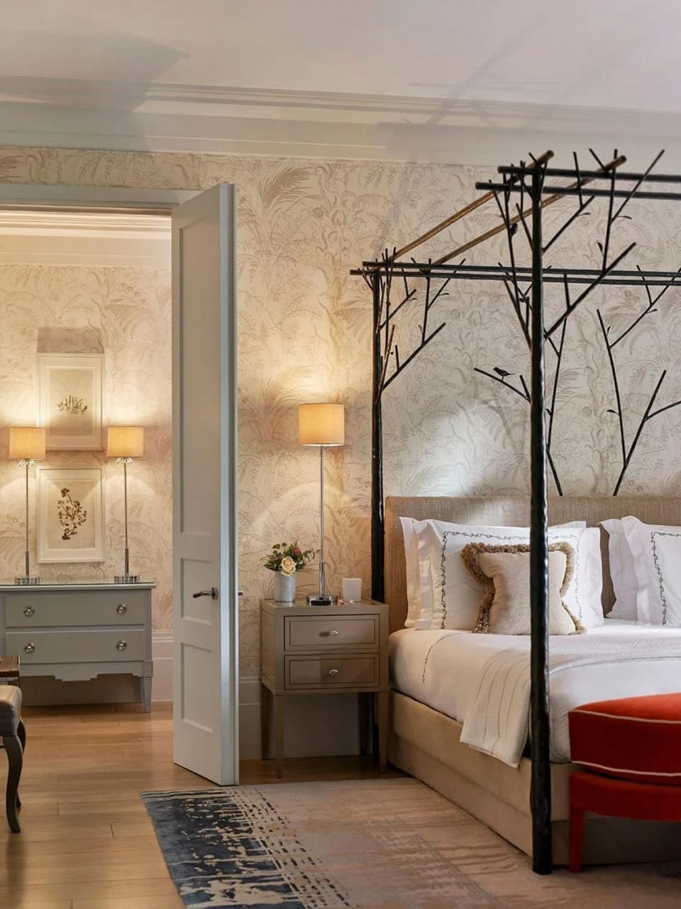 Premium Suite (Mansion) | Premium bedding, minibar, in-room safe, desk