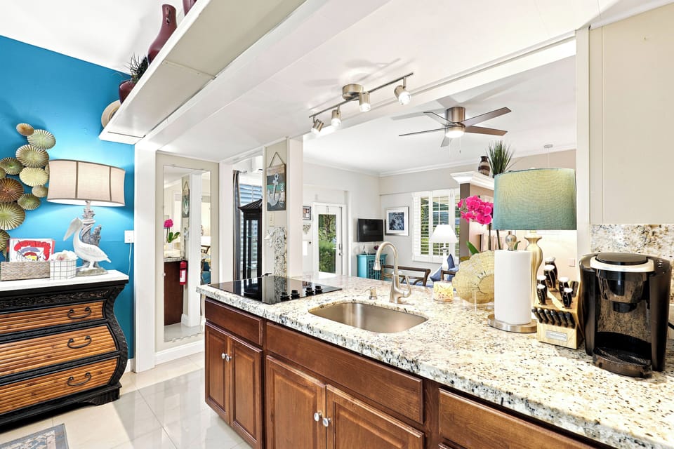 Full kitchen, smooth cooktop, Oven is counter convection, microwave  combination