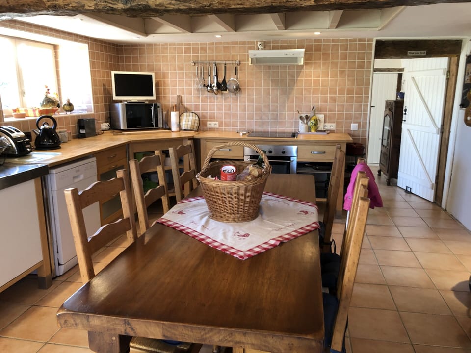 Dining kitchen (photo 1)