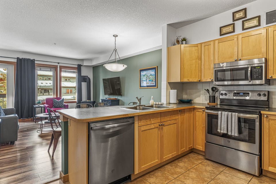 Open-concept Kitchen, Dining and Living Room Area