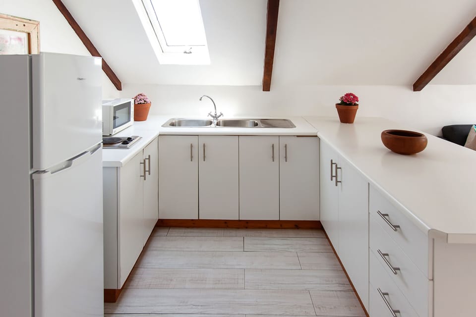 Classic Loft | Private kitchenette | Fridge, microwave, coffee/tea maker, electric kettle