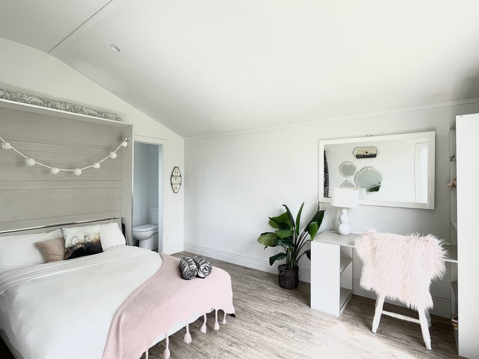 Double bed with ensuite