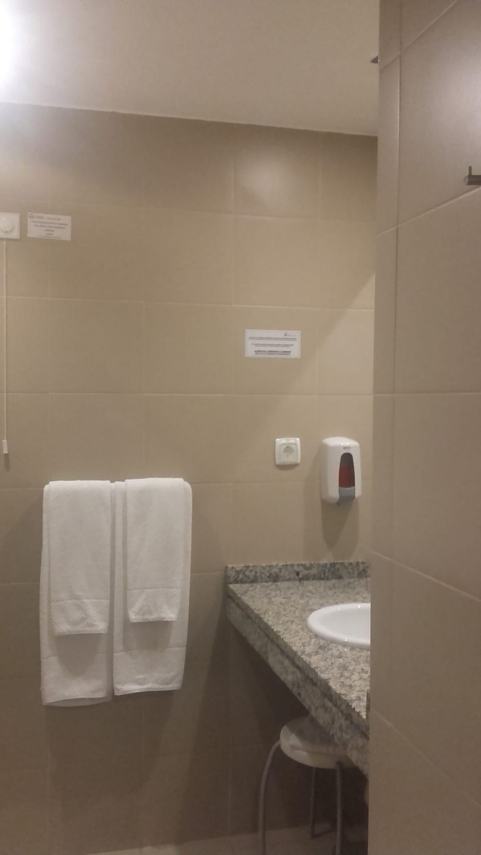 Shower, towels