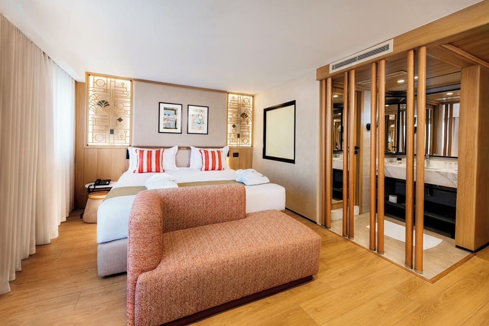 Presidential Room | Egyptian cotton sheets, premium bedding, minibar, individually decorated