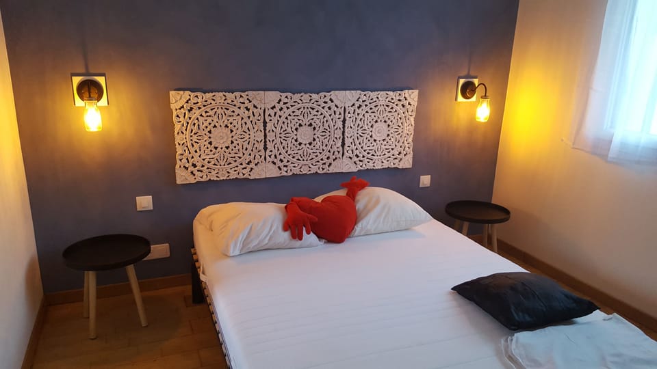 Double Room | Individually decorated, individually furnished, cribs/infant beds