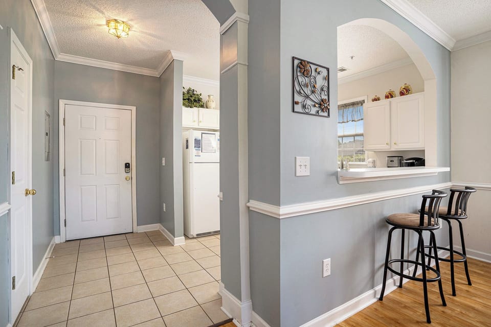 Counter Sitting Area