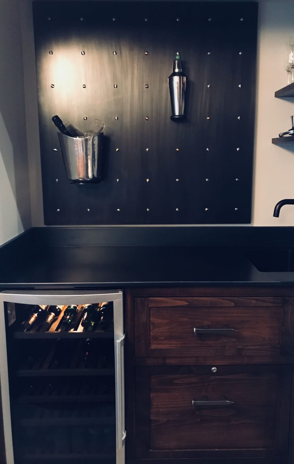 Built in wet bar also in the dining area means a beverage is alway close at hand