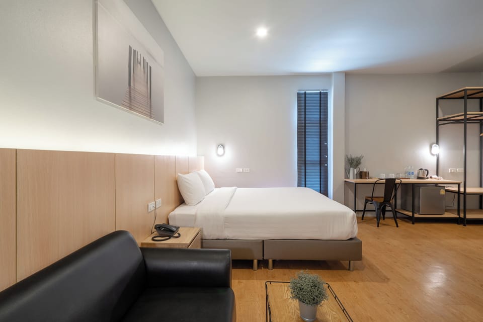 Exclusive Double or Twin Room, 1 Bedroom | Desk, blackout drapes, free WiFi, bed sheets