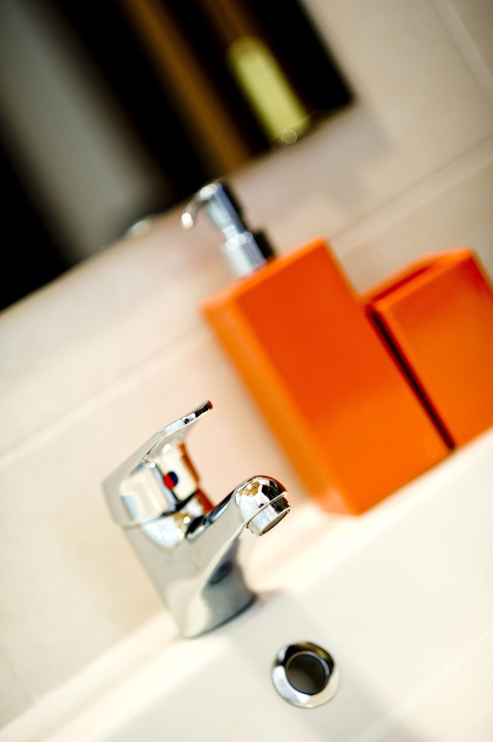 Single Room | Bathroom | Shower, free toiletries, bidet, towels