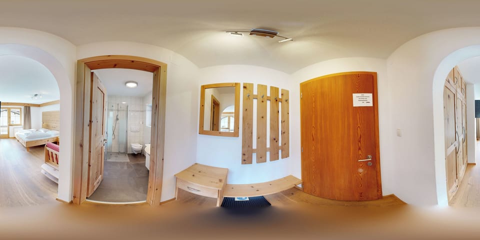 Double Room, Balcony | In-room safe, cribs/infant beds, free WiFi, bed sheets