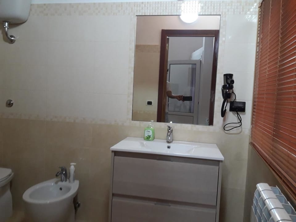 Family Studio | Bathroom