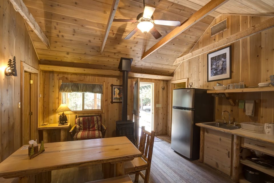 BC | Private kitchen | Fridge, coffee/tea maker