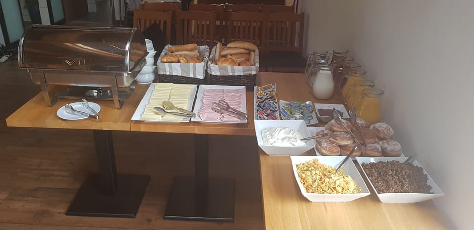 Daily buffet breakfast for a fee