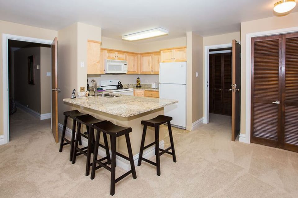 ParkCityResortLodging-ResortPlaza5040