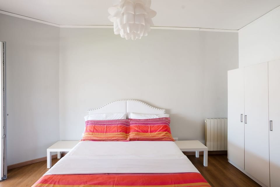 Sorrento 3 bedrooms Sunny Apt with terrace & view Apartment in Sorrento