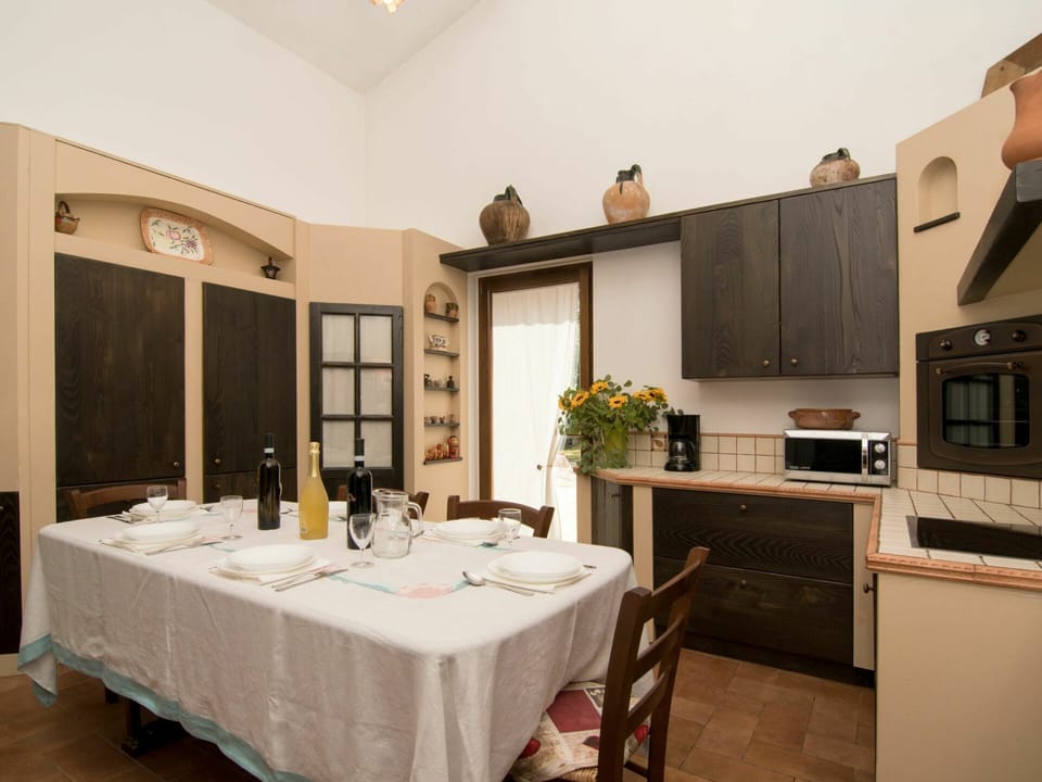 Room, Property, Furniture, Interior Design, Building, Floor, Wall, House, Ceiling, Real Estate