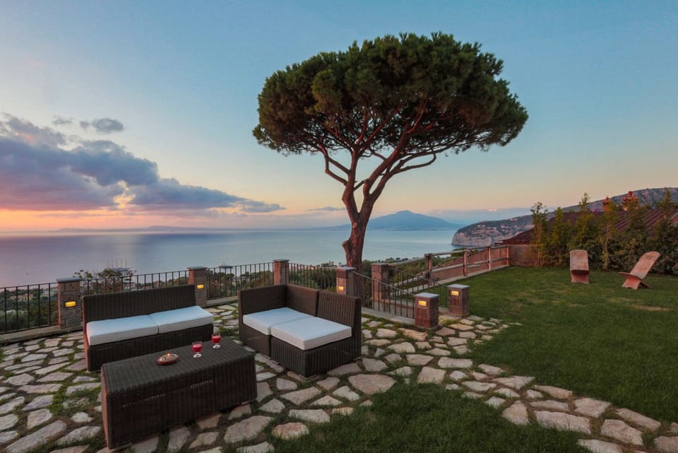 MyExclusiveItaly - Luxury Villa with breathtaking Seaview,pool,BBQ Villa in Sant Agnello