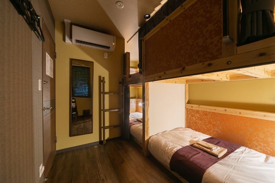 Room, Shared Bathroom (  B  ) | Free WiFi, bed sheets