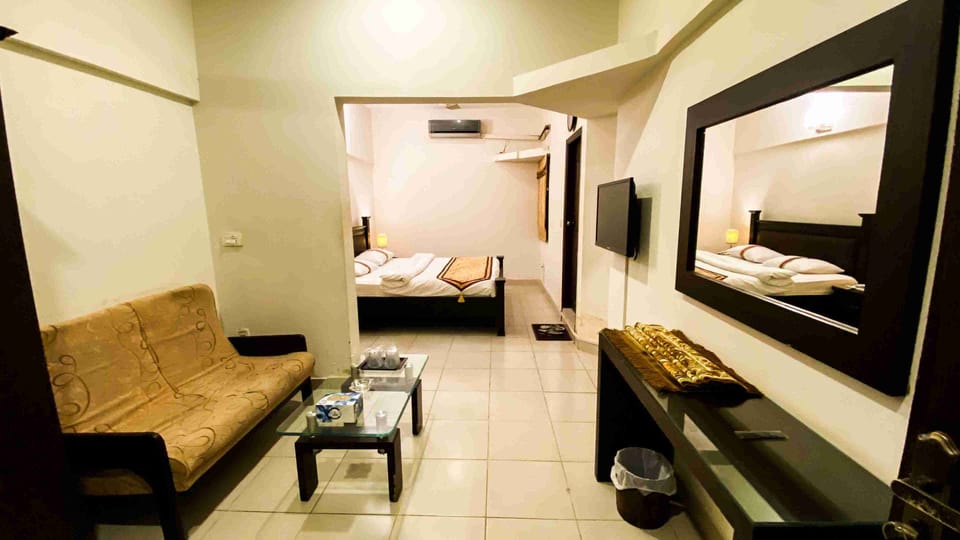 Standard Double or Twin Room, 1 Double Bed, Accessible, Non Smoking | Desk, blackout drapes, soundproofing, free WiFi