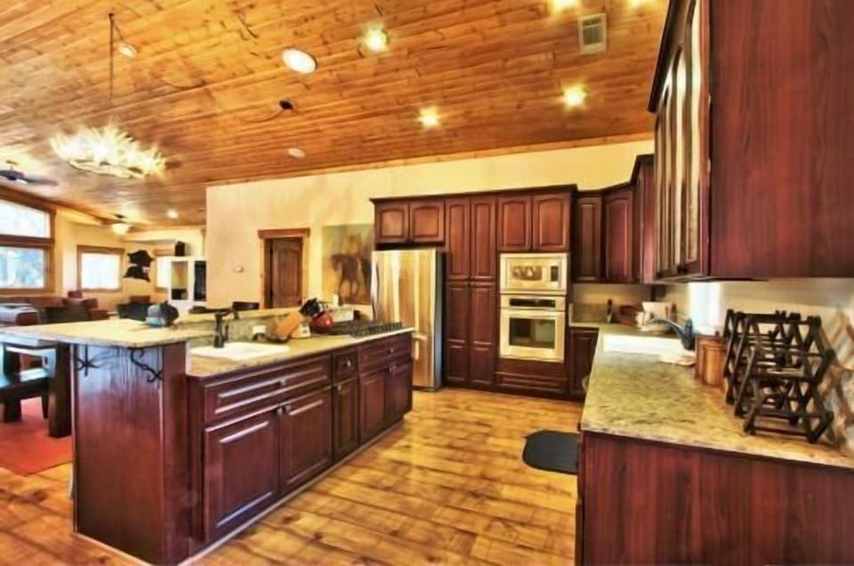 Gourmet Kitchen
