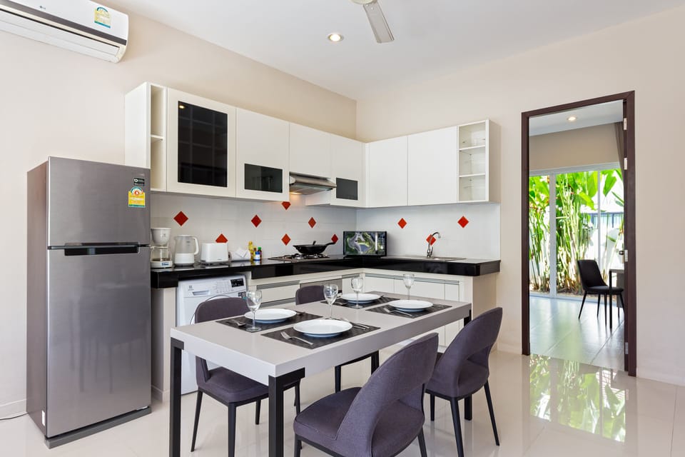 2 Bedrooms Pool Villa | Dining room