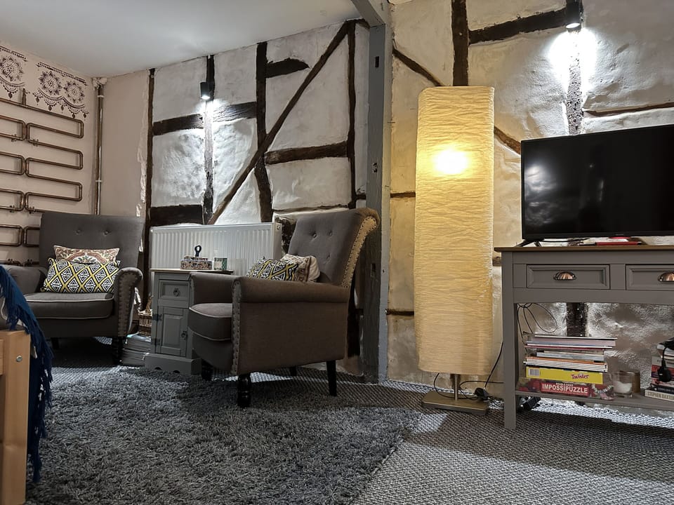 Comfort Apartment, Private Bathroom, Courtyard View (Garden Apartment)