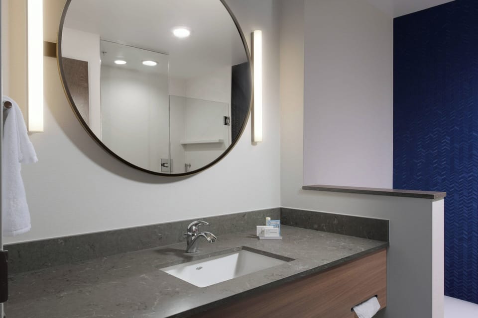 Free toiletries, hair dryer