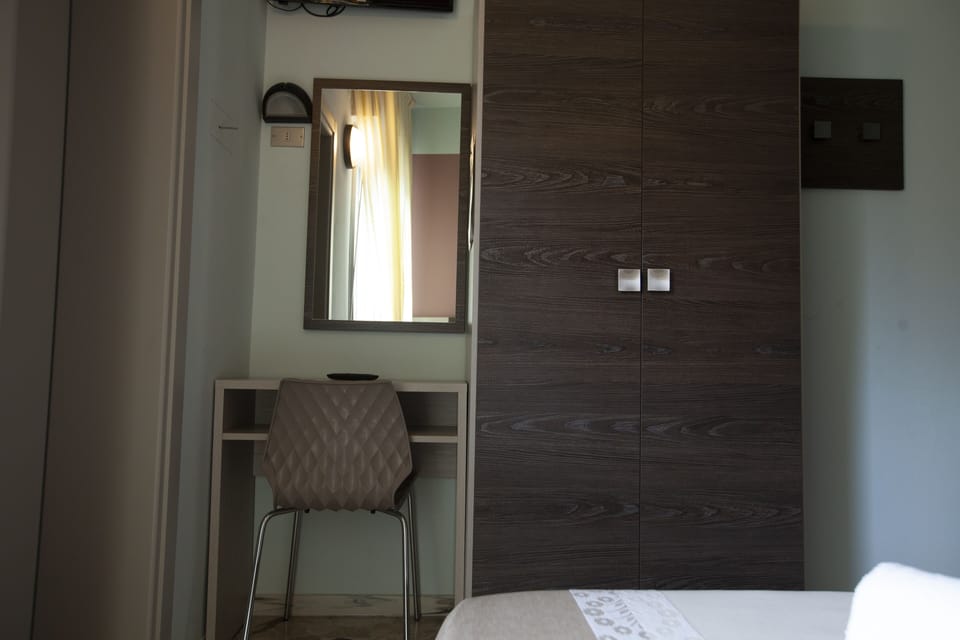 Single Room, Balcony | Minibar, in-room safe, desk, cribs/infant beds