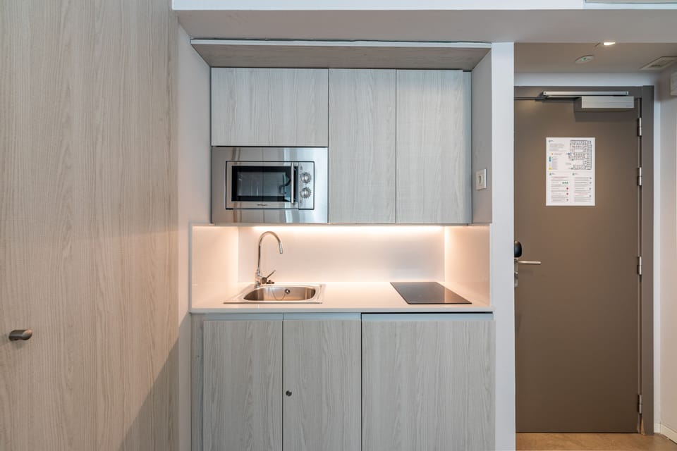 Comfort Studio | Private kitchen | Fridge, microwave