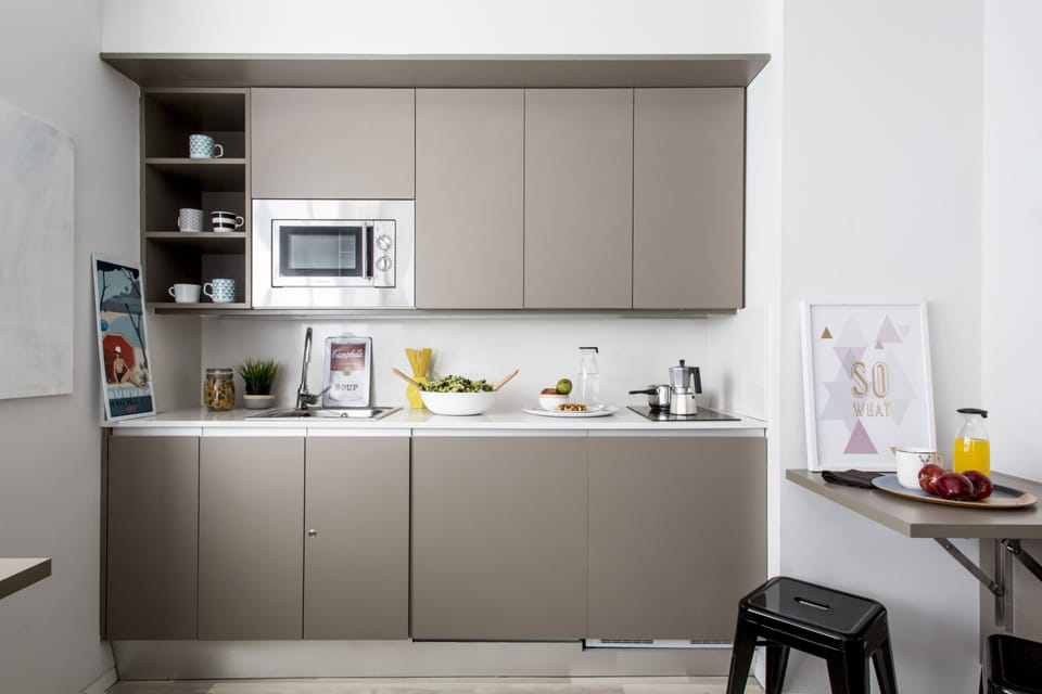 Superior Studio | Private kitchen | Fridge, microwave
