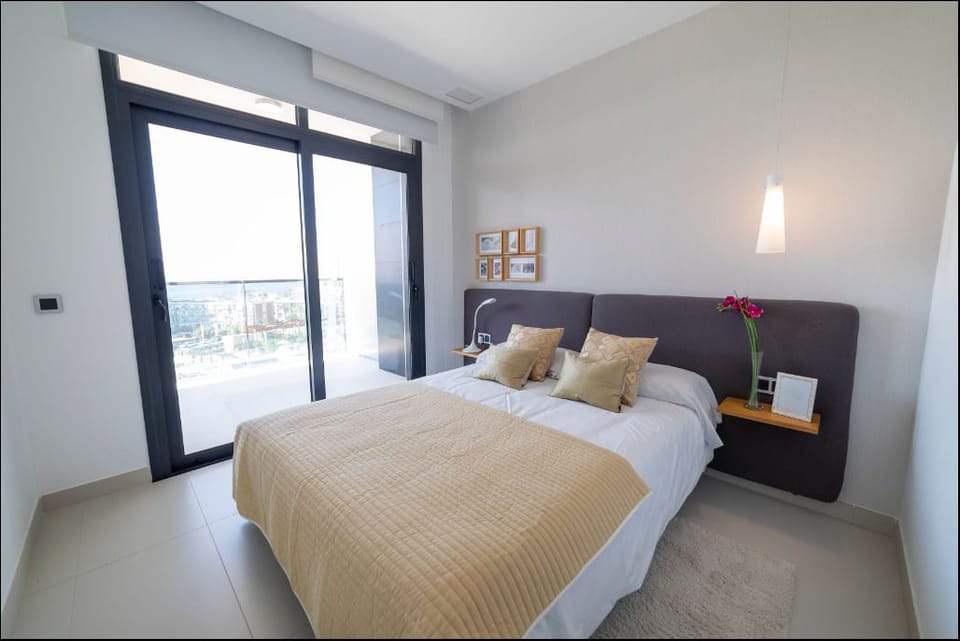 Apartment, 2 Bedrooms, Sea View (4) | Desk, blackout drapes, cribs/infant beds, free WiFi