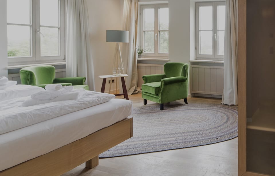 Egyptian cotton sheets, premium bedding, desk, soundproofing