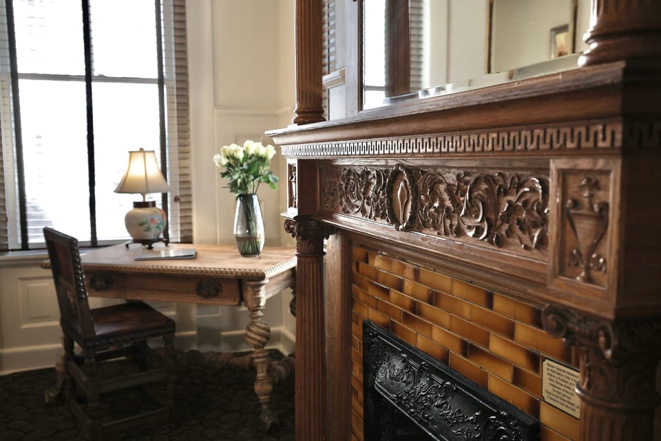 Deluxe Room, 1 King Bed, Non Smoking (203 Doddington) | Individually decorated, individually furnished, blackout drapes