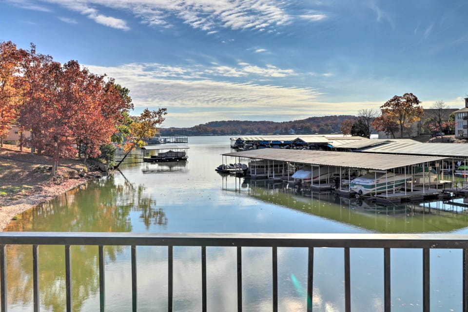 Lake Ozark Vacation Rental | 1BR | 1BA | 650 Sq Ft | Stairs Required