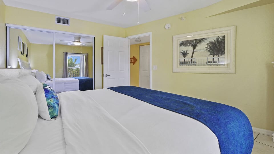 South Beach Room 306 Bedroom