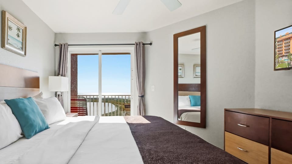 Surf Beach Room 406 Master Bedroom (2)