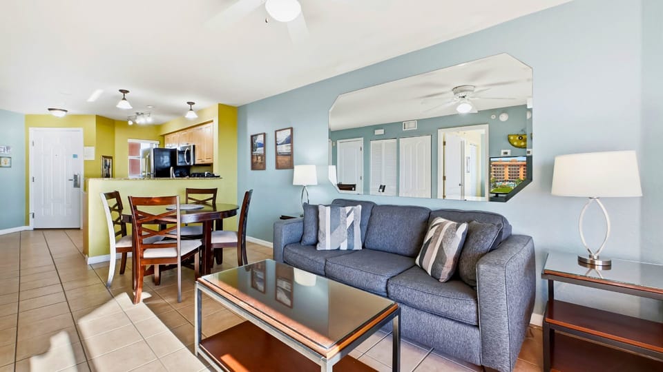Surf Beach Room 405 Living Room (2)