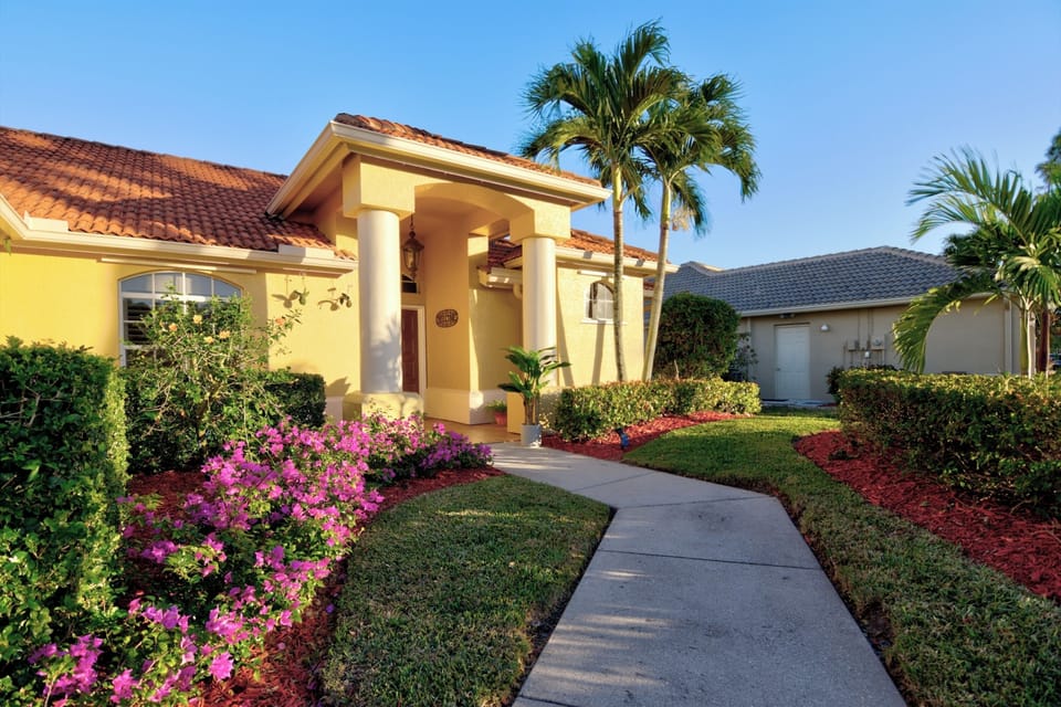 Path to the house