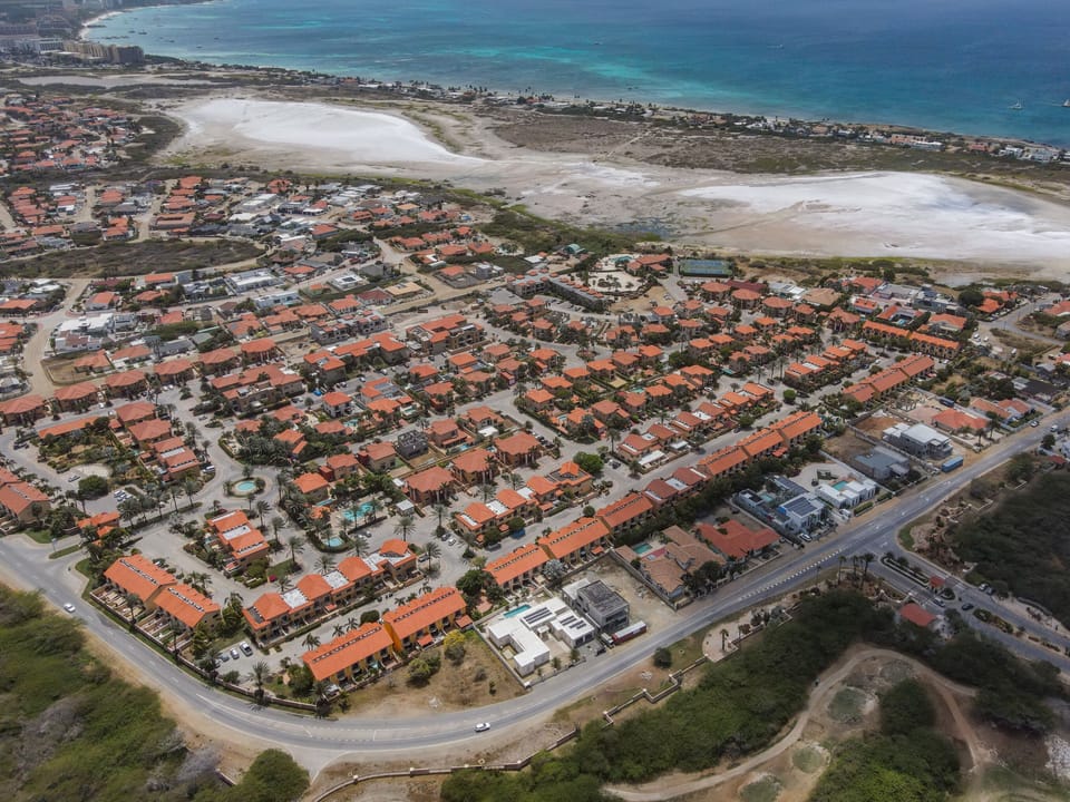 Gold Coast community, only a 2min drive from Aruba's finest beaches and coves