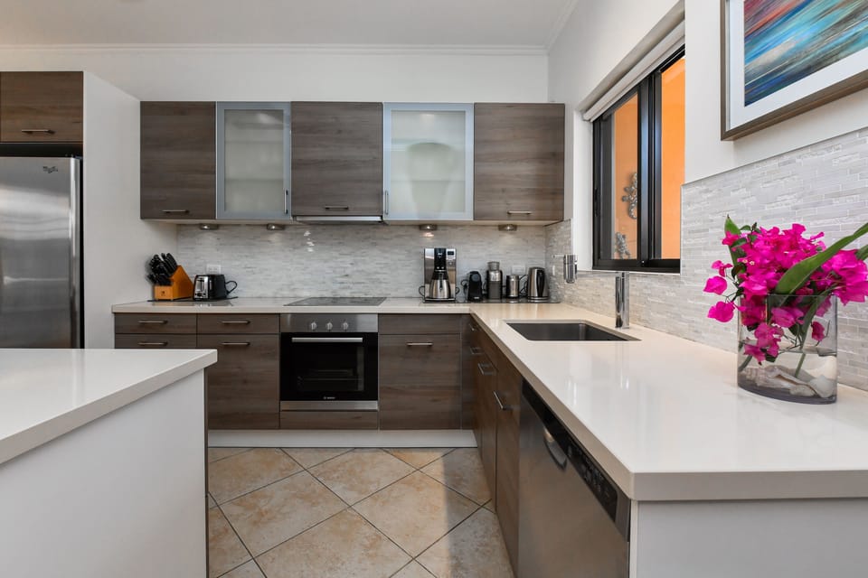 Fully equipped modern kitchen